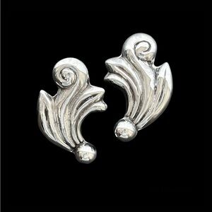 Los Castillo signed sterling silver 925 screw back earrings